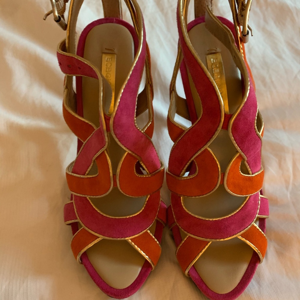 BCBG sexy fun heels